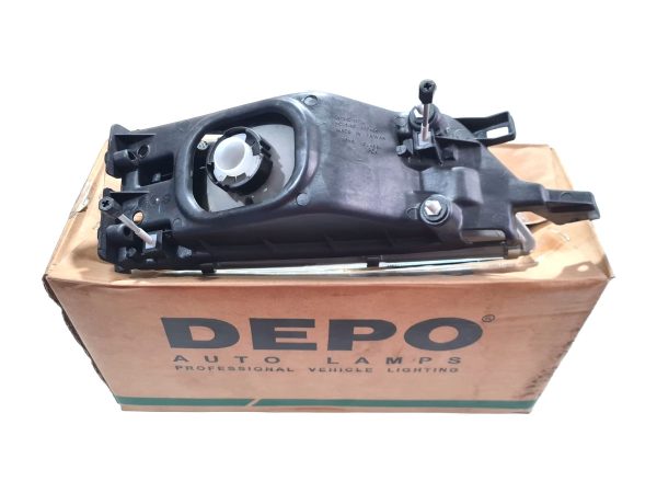 Farol Nissan Maxima Le 95/96 Vidro Depo 3151117l - Image 3