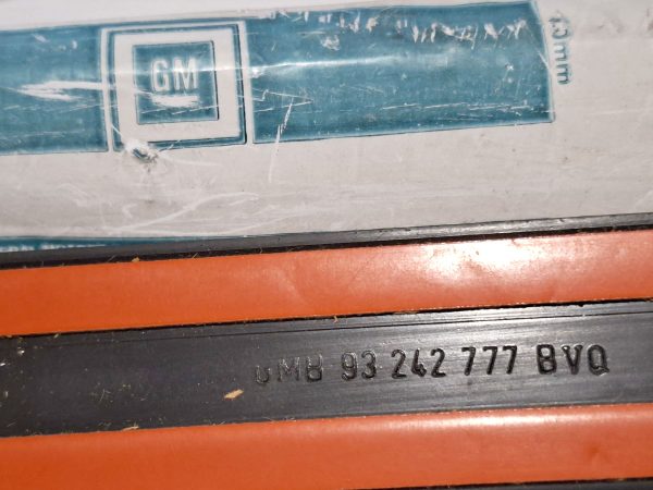 Friso Moldura D/Le S10 Cab Estendida 97/99 93242777 - Imagem 3