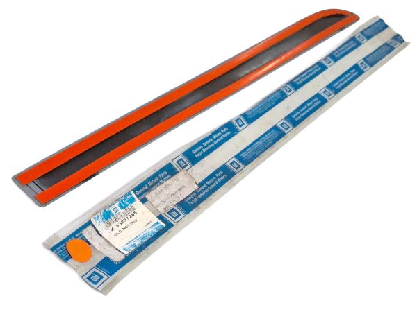 Friso Moldura Porta T/LE Corsa 4P 96/97 Primer 93237285 - Imagem 2