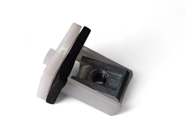 Suporte Fixação Carpete Porta-malas Pajero Tr4 Mr471945