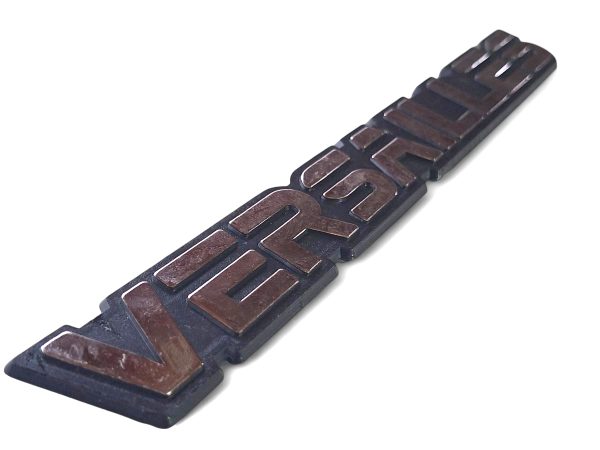 Emblema Versailles 94/96 Preto/cromo 00705b - Imagem 3