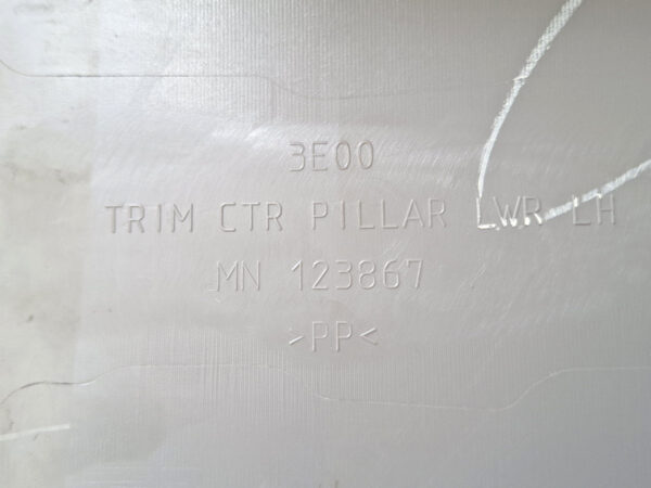 Acabamento Moldura Coluna LE L200 Triton 08/15 MN123867 - Imagem 5