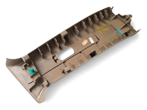 Acabamento Moldura Coluna LE Hilux 06/15 624120k080 - Imagem 3