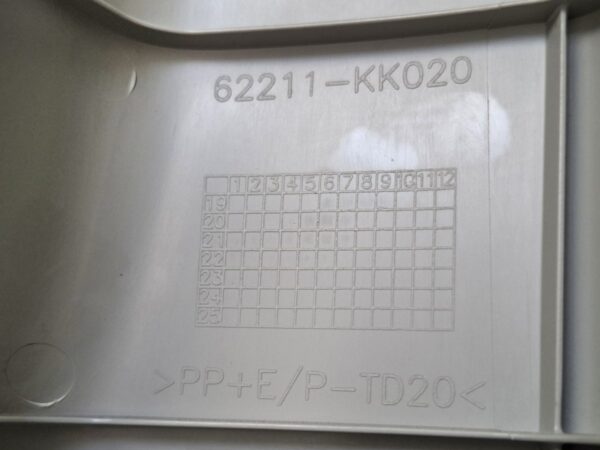 Acabamento Moldura Coluna LD Hilux 16/20 62211KK020 - Imagem 5