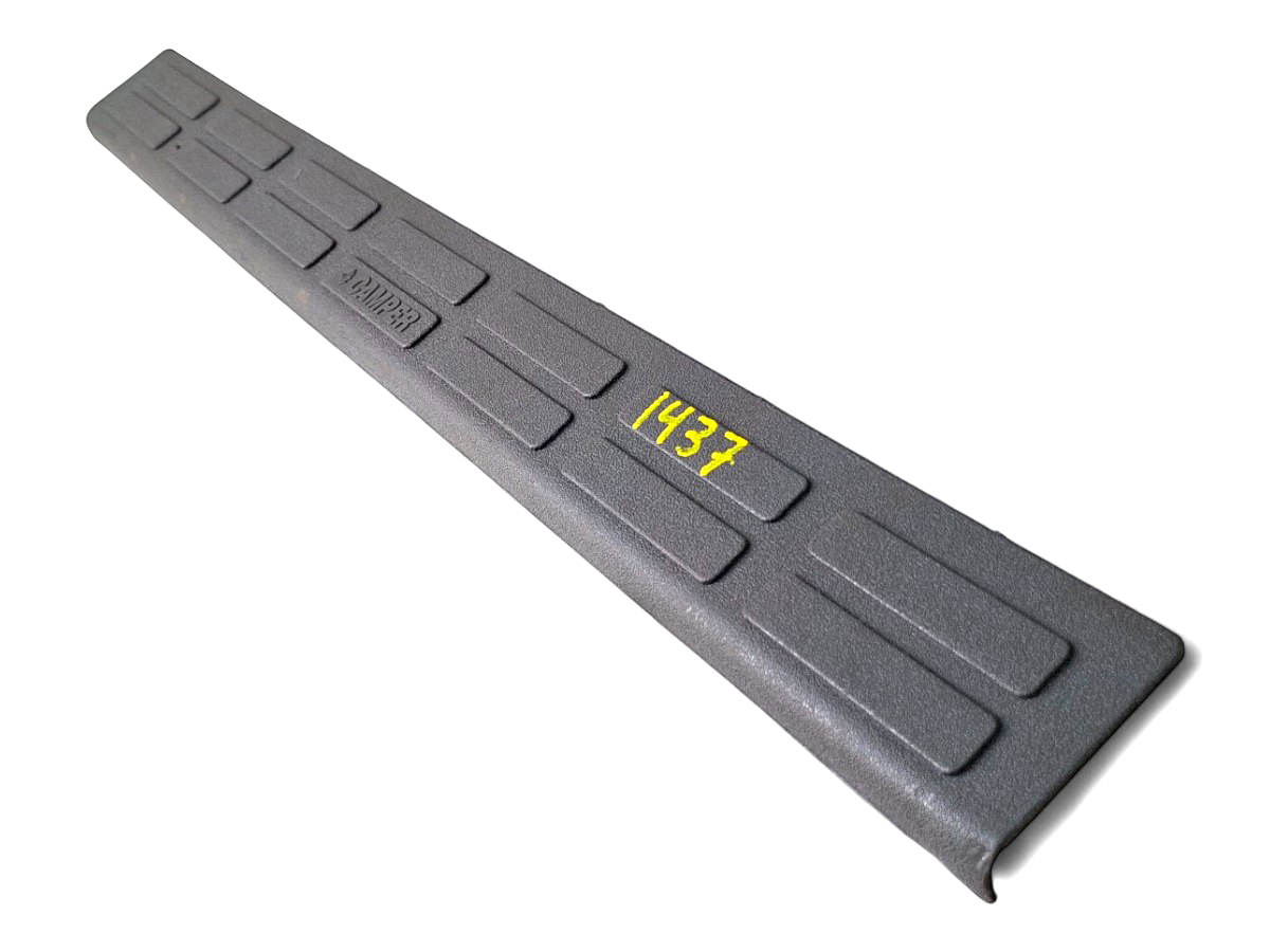 Soleira Porta D/LE S10 95/11 Camper (Peça unica)