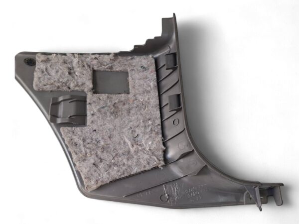 Acabamento Moldura Coluna LE Hilux 96/04 6211235010 Cinza - Imagem 3