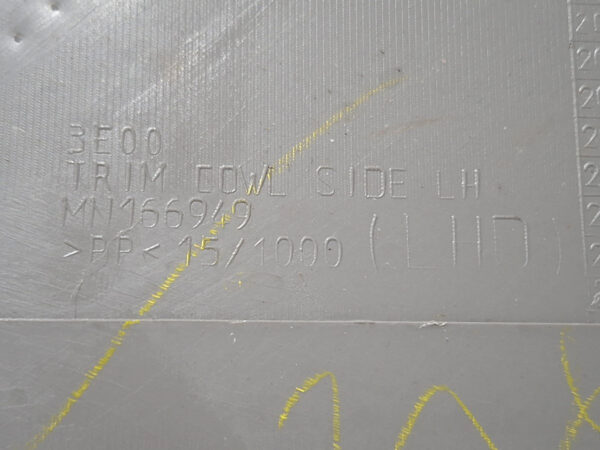 Acabamento Moldura Coluna Inf. LE L200 Triton 08/15 Mn166949 - Imagem 5