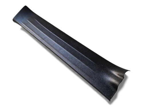 Soleira Porta D/ld Hilux 16/20 67913kk010 Preto