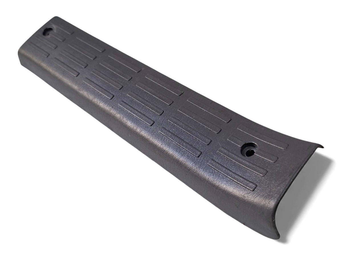 Soleira Porta T/ld Hilux Sw4 97/02 6791735010 Cinza