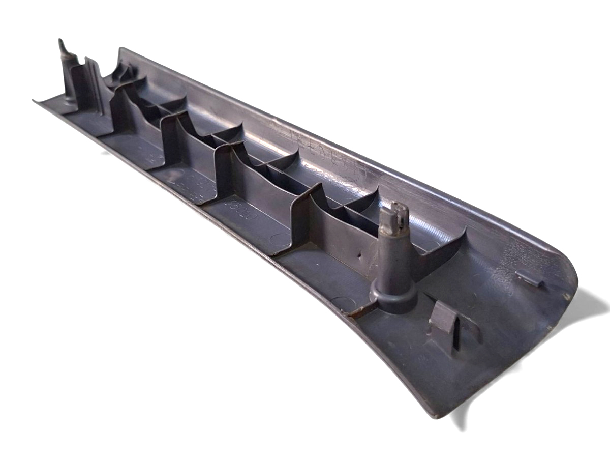 Soleira Porta T/ld Hilux Sw4 97/02 6791735010 Cinza - Imagem 3