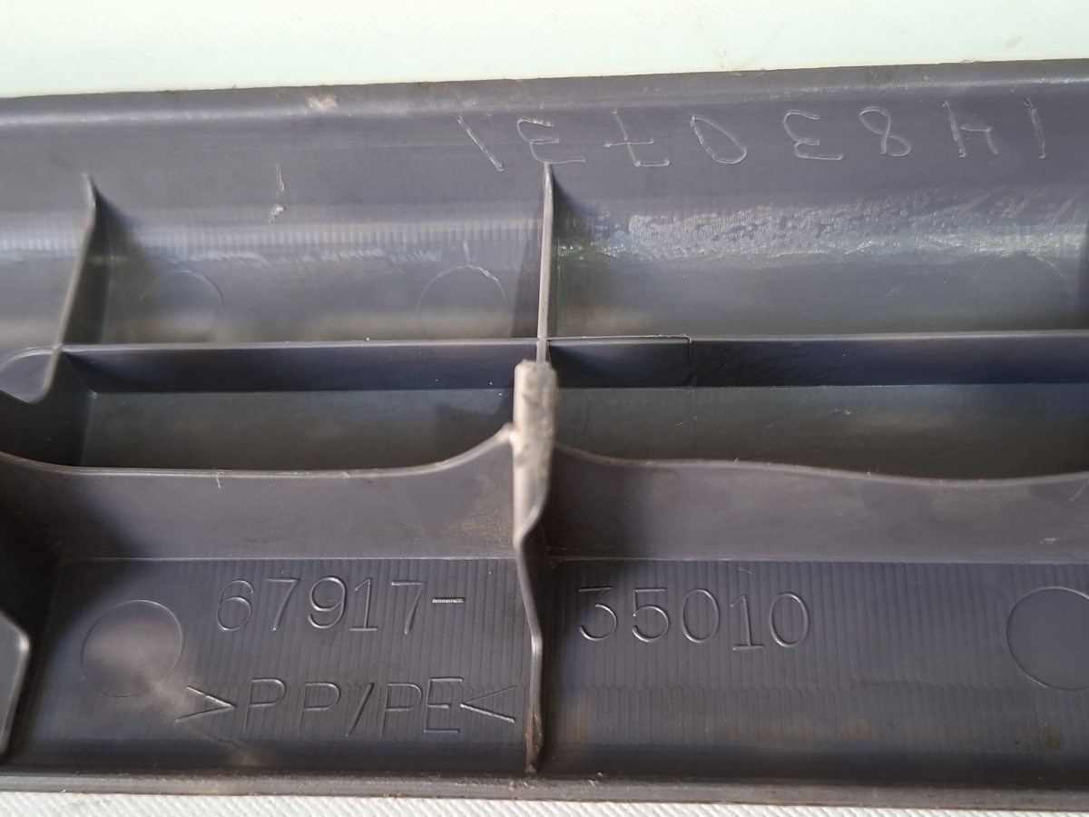 Soleira Porta T/ld Hilux Sw4 97/02 6791735010 Cinza - Imagem 5