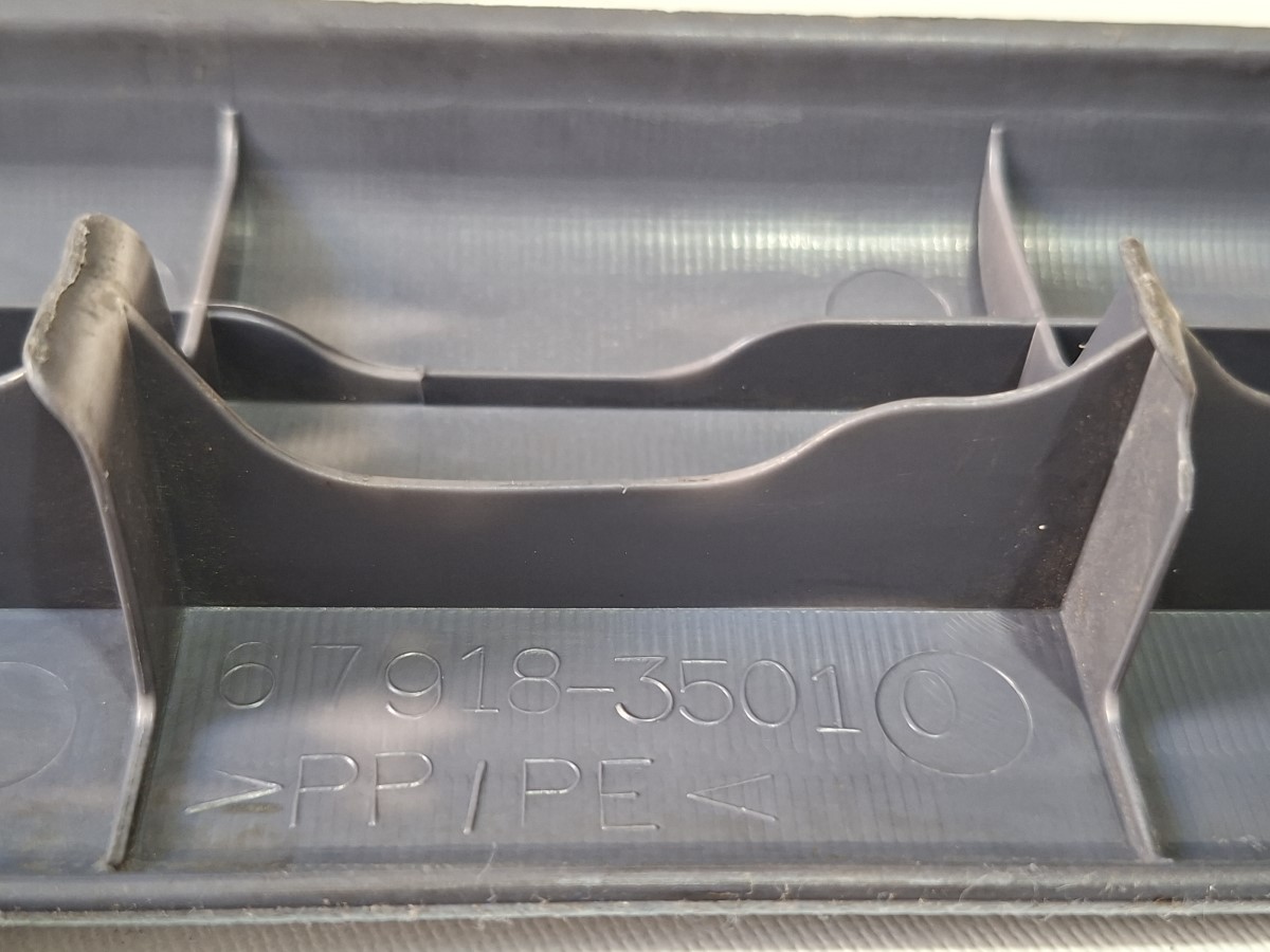 Soleira Porta T/le Hilux Sw4 97/02 6791835010 Cinza - Imagem 5