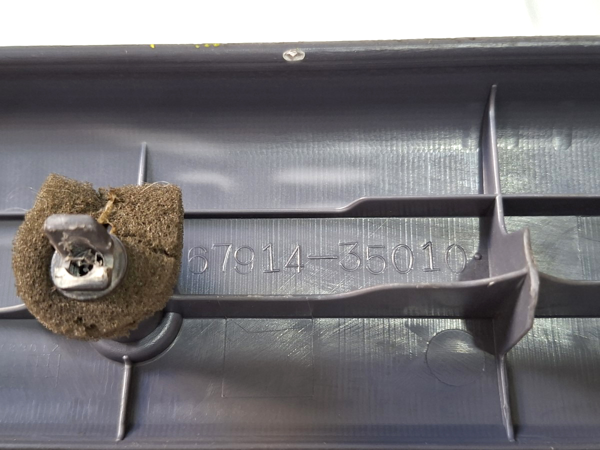 Soleira Porta D/le Hilux Sw4 97/02 6791435010 Cinza - Imagem 5