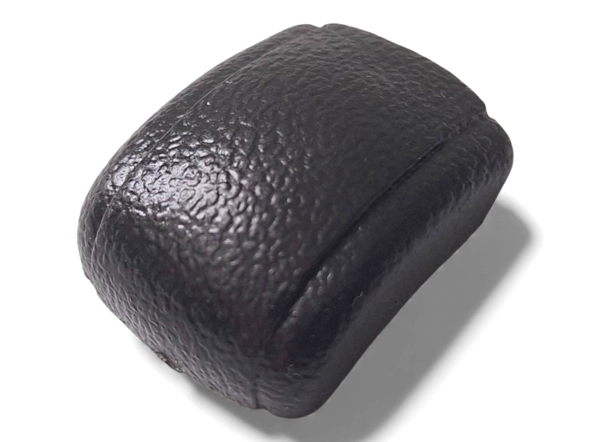 Tampa Acabamento Dobradiça Trinco Vidro Lateral Corcel - Imagem 2