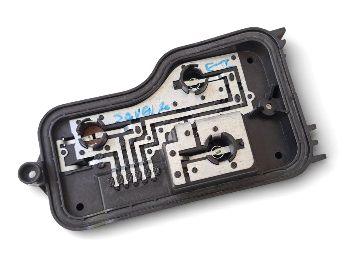 Circuito Soquete Lanterna T/ld Saveiro 10/16 5u7945258 - Imagem 2