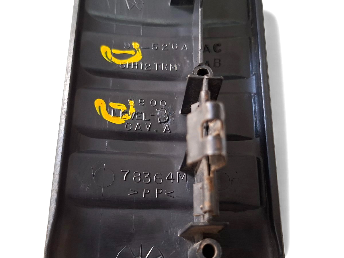 Soleira Porta D/ld Dodge Dakota 61cm 5fh12trm 78364m Grafite - Imagem 5
